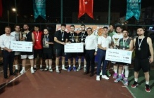 Zafer Turnuvası’nda kupalar sahiplerini buldu