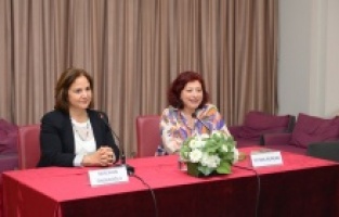 Ödüllü yazar Neslihan Önderoğlu Nilüfer’de okurlarıyla buluştu