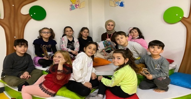 Fatih Belediyesi’nin çocuk kütüphanelerinde eğlence bitmiyor