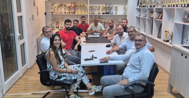 Gemlik Belediyespor’da görev dağılımı yapıldı