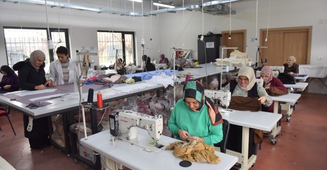 Yıldırım’da kadınlar dikiş ve nakış kursu ile ekonomiye katkı sağlıyor