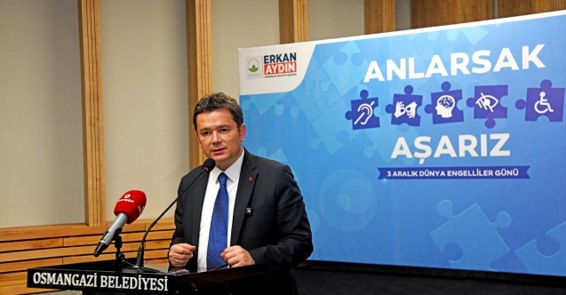 Başkan Erkan Aydın engelleri sevgiyle aştı